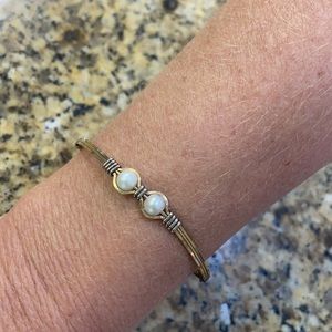 Faith Ronaldo size 6 pearl bracelet